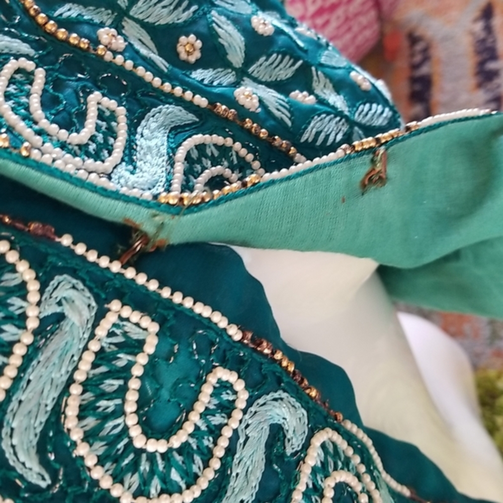 BEAUTIFUL Embroidery Beaded Ethnic Turquoise Silk SS Vintage Crop Top Jacket - Picture 4 of 16